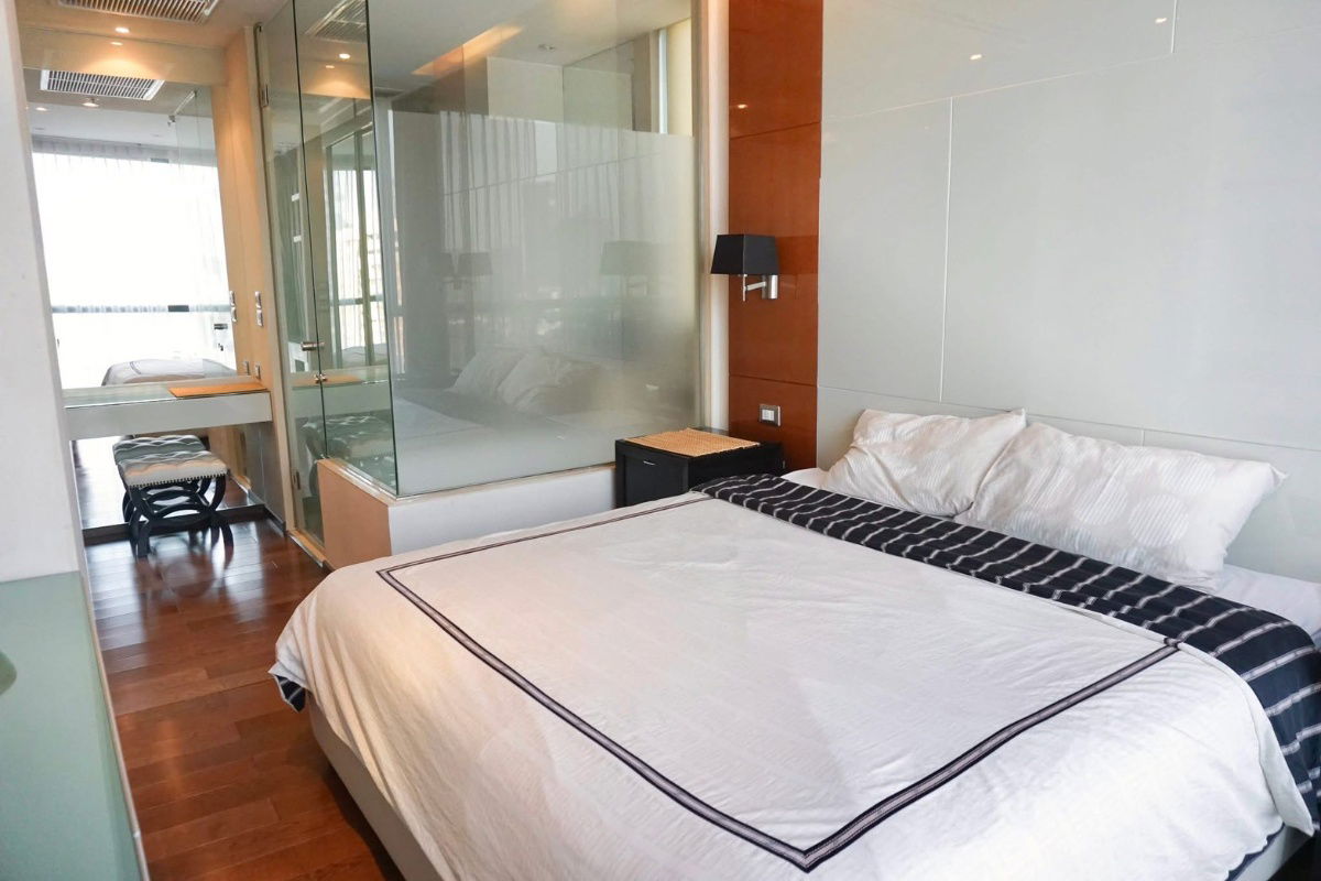 ST306 For Rent: The Address Sukhumvit 28 – Stylish 2-Bedroom Condo near BTS Phrom Phong