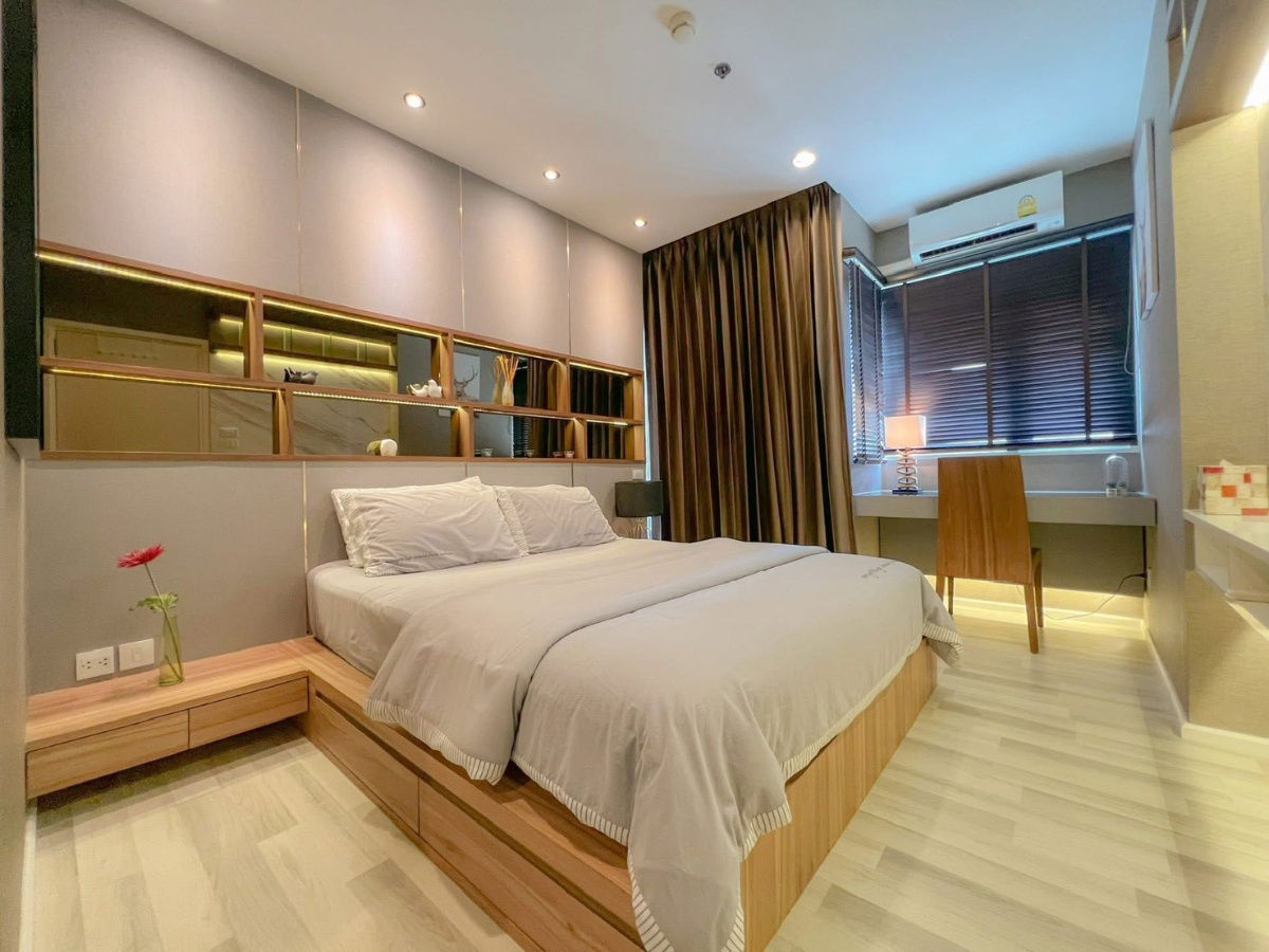 st310-for-rent-the-key-sathorn-charoenrat-high-floor-river-view-peaceful-and-prime-location