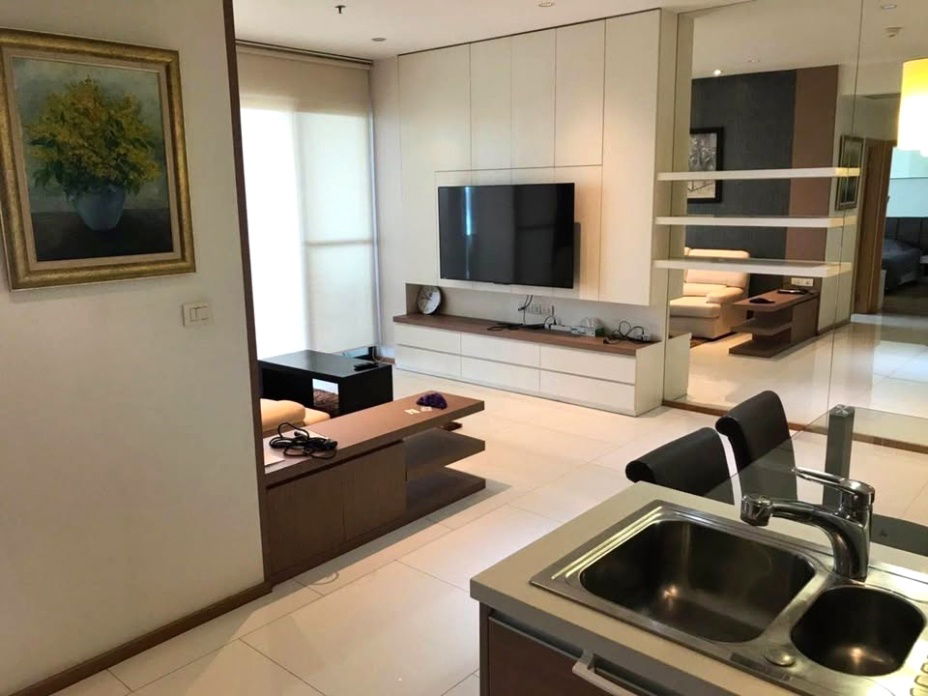TA8356📲LineID @556ryccg💎65sqm 1Bedroom Floor24 TowerB Fully furnished The Emporio Place Sukhumvit24 near BTS Phrom Phong, Benchasiri Park, K Village