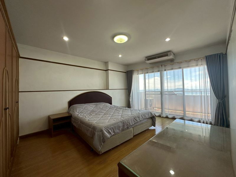 Condo for rent in the heart of Sriracha, Eastern Tower, beautiful room, full sea view