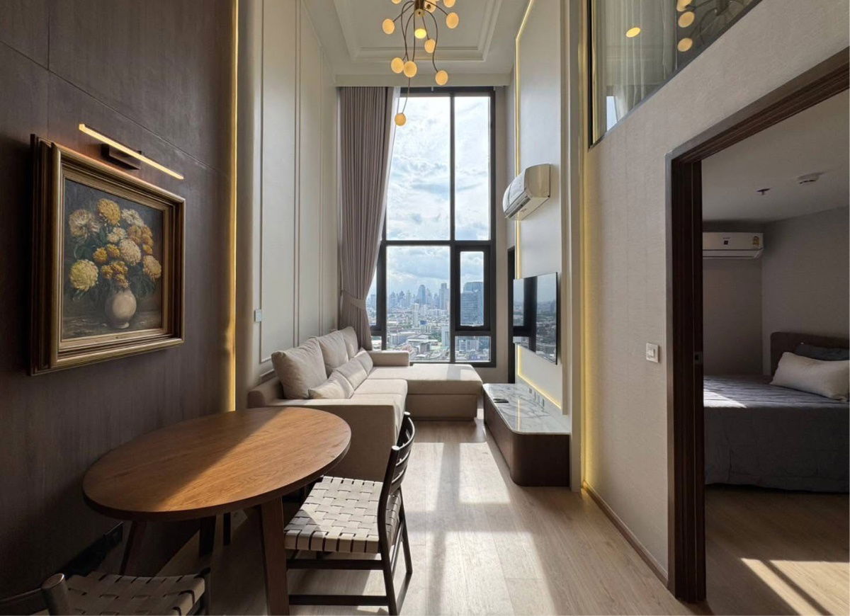 Life Rama 4 -                  Asoke