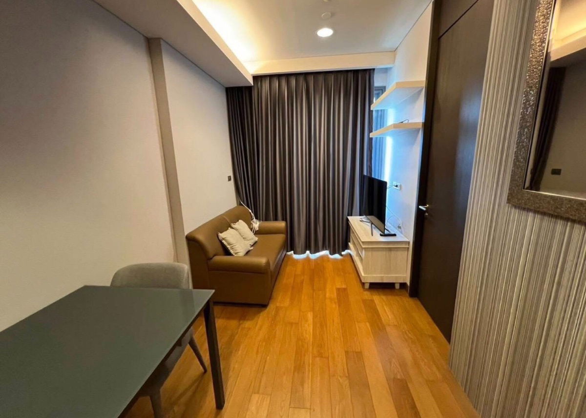 The Lumpini                     24