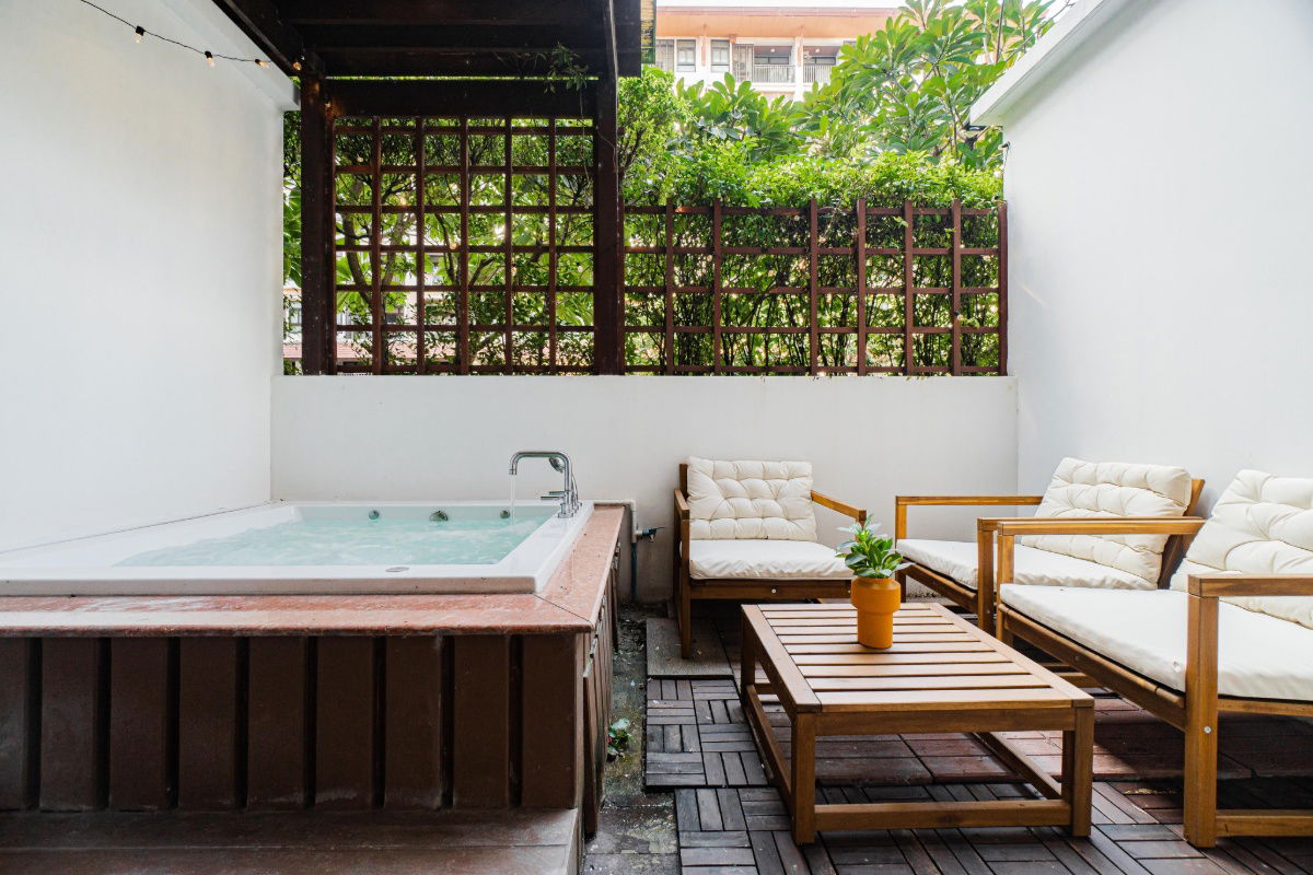 🌴✨ Condo for rent, Resort Style, Ekkamai-Ramintra | with outdoor Jacuzzi 💦! 🏊‍♀️ Only 20,000.-/month 💰