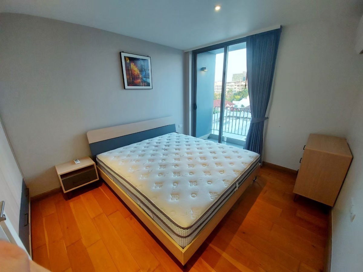 P-41256 Condo for rent Downtown Forty Nine fully furnished (Confirm again when visit).