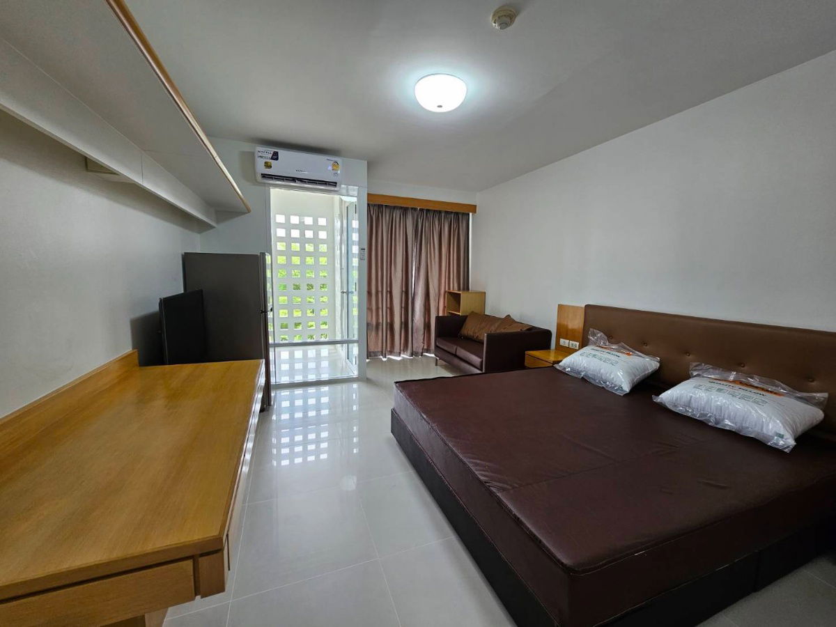 P-42290 Condo for rent I-House Rama IX-Ekamai fully furnished (Confirm again when visit).