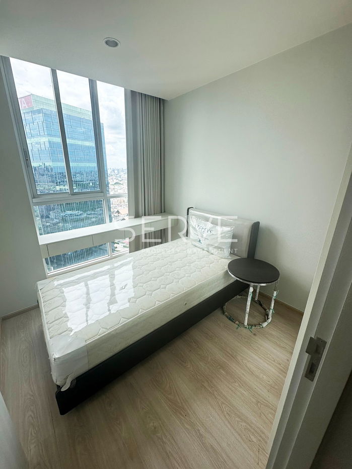 2 Beds Super High Fl.30+  Good View & Good Location Next to MRT Thailand Cultural Centre 80 m @ Noble Revolve Ratchada 2
