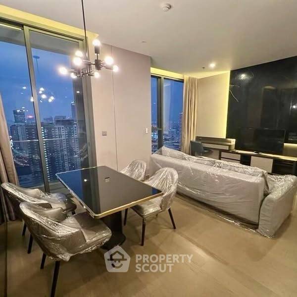 2-BR Condo at The Esse At Singha Complex near MRT Phetchaburi (ID 2353620)