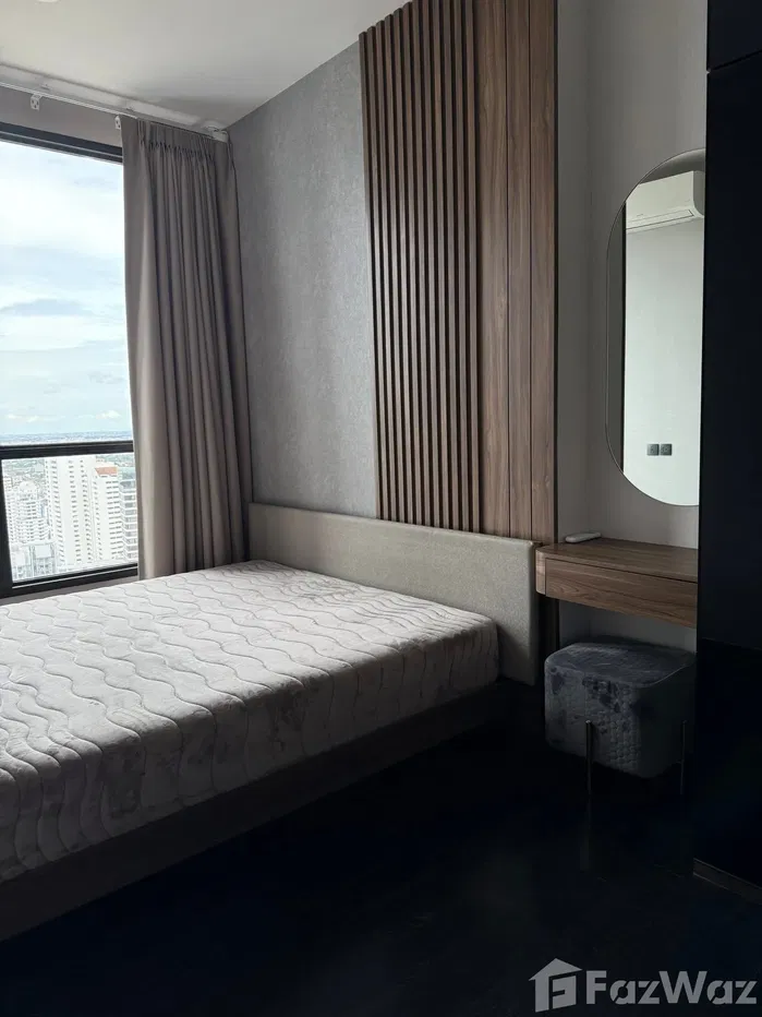 Park Origin Thonglor 5762102