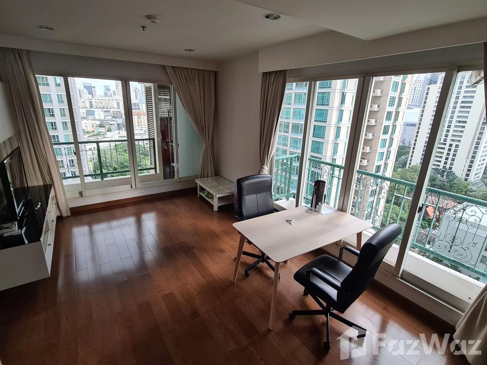 1 Bedroom Condo for rent at The Address Chidlom 1912032