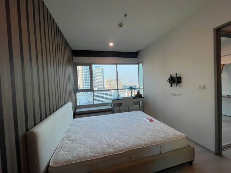 Pack your bags and move in right away at Life Ratchadaphisek.