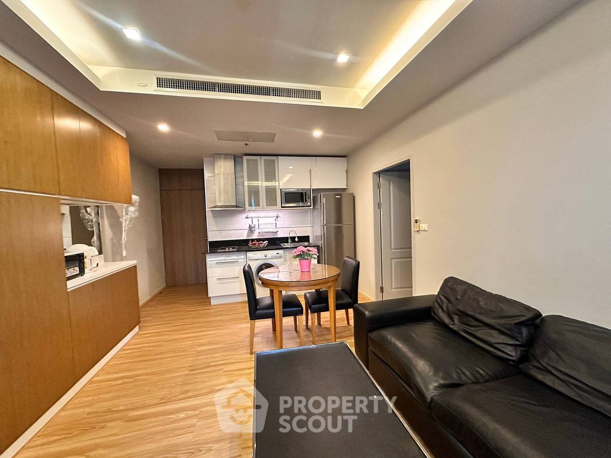 1-BR Condo at Noble Refine Prompong near BTS Phrom Phong (ID 1272327)