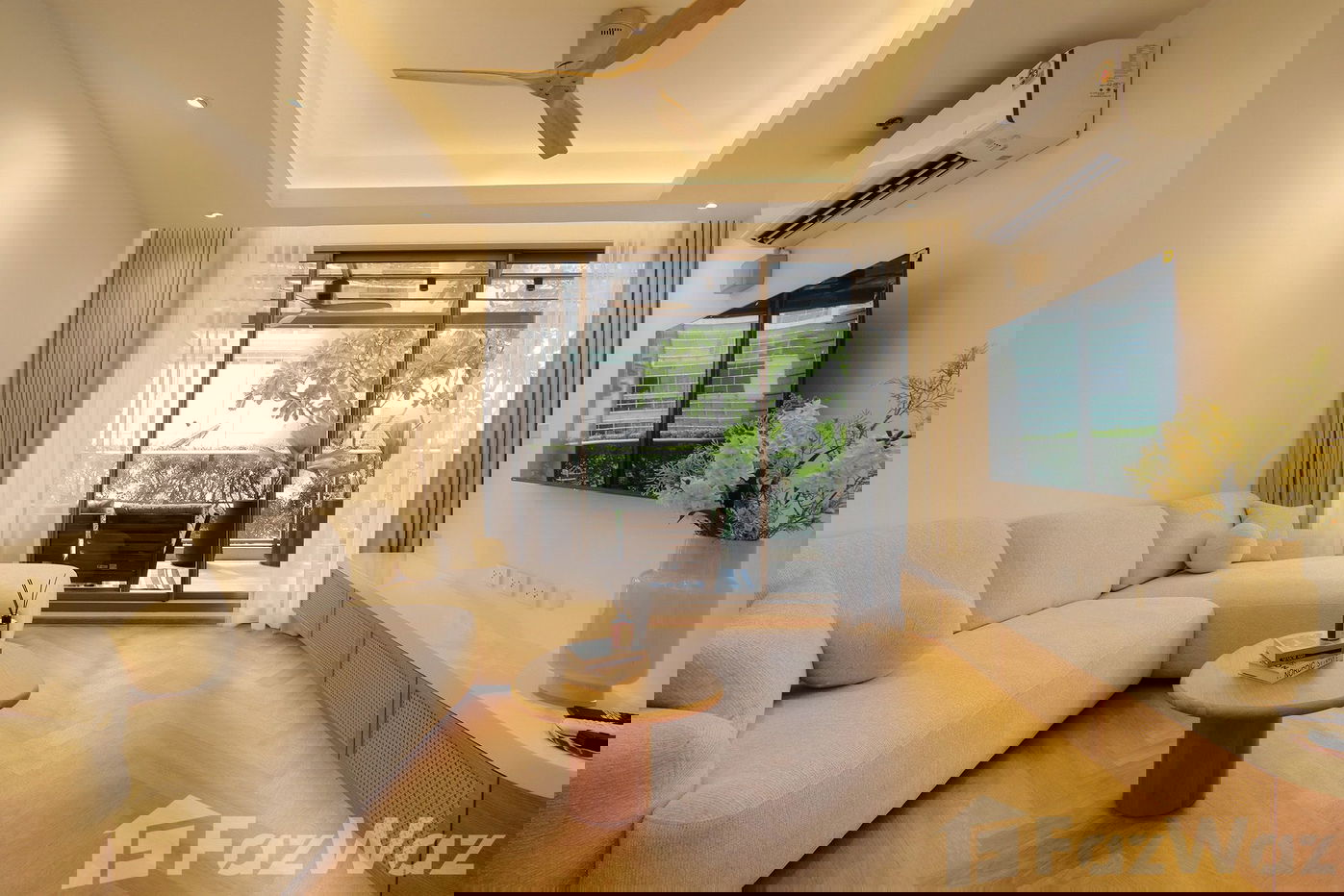 Two Bedrooms Condo with A Large Terrace For Rent 5620538