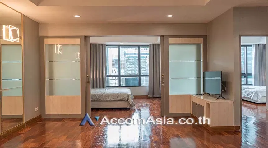 🔼🔽 AccomA 📩  2 BR Condominium @President Place (AA14997)
