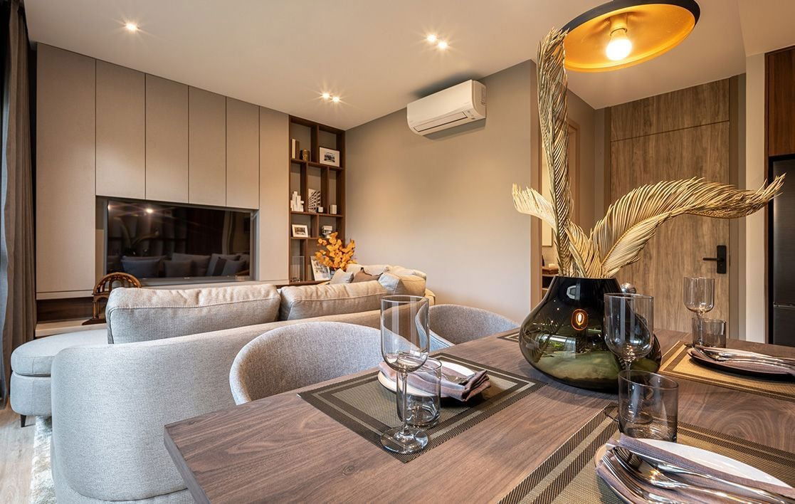 2  Beds Large Room City view Fully Furnished New Condo Good Location Next To Ekkamai-RamInthra,Central East Ville   @  Noble Create