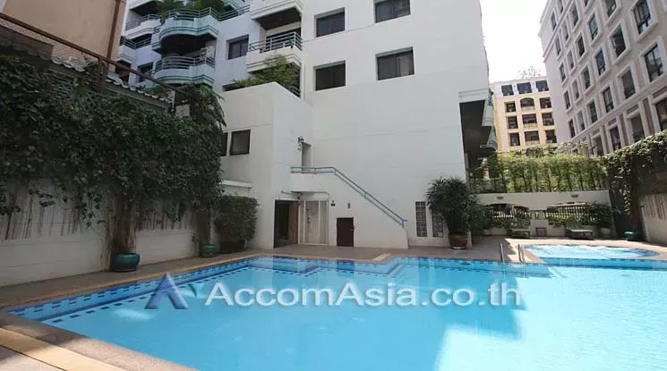 🔼🔽 AccomA 📩  3 BR Condominium @Pearl Garden (AA24726)