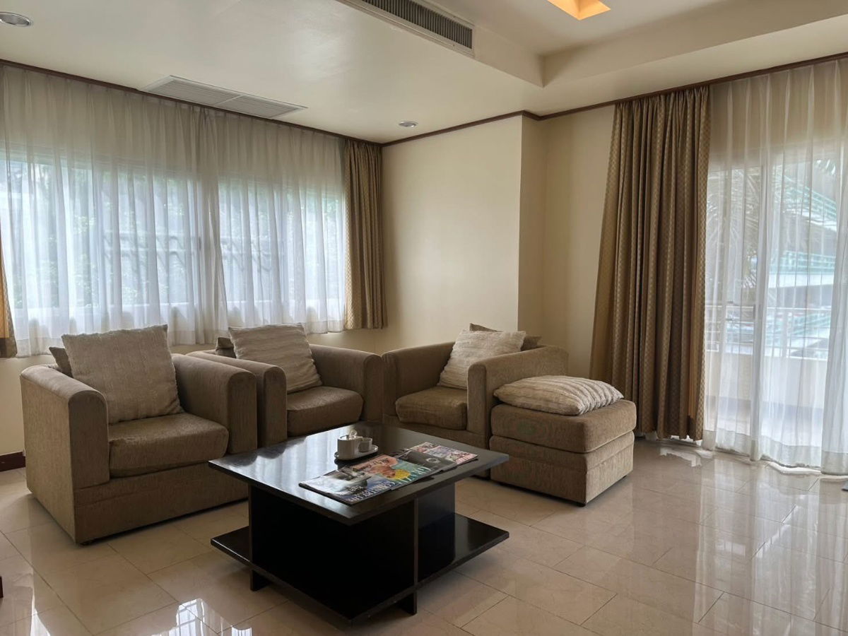 Sathorn Seven               Residence