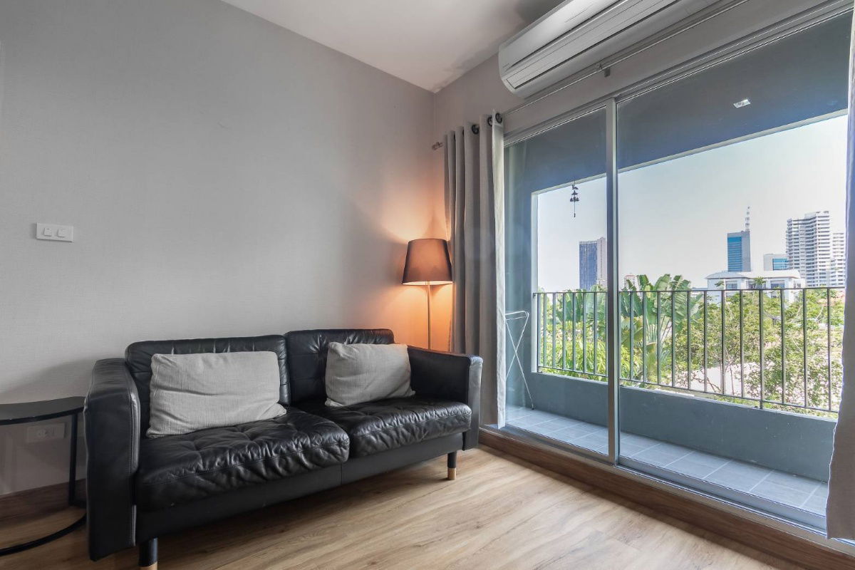 P-42410 Condo for rent The Seed Musee fully furnished (Confirm again when visit).