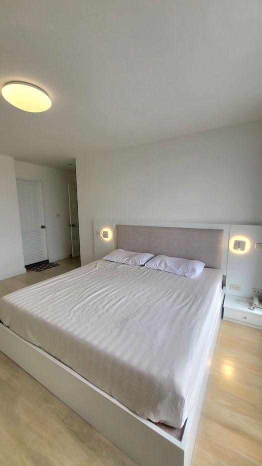 P-42190 Condo for rent Bangkok Garden fully furnished (Confirm again when visit).