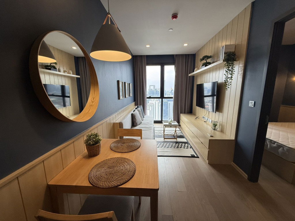 For rent ashton asoke 1 bedroom fully furnished unblock view