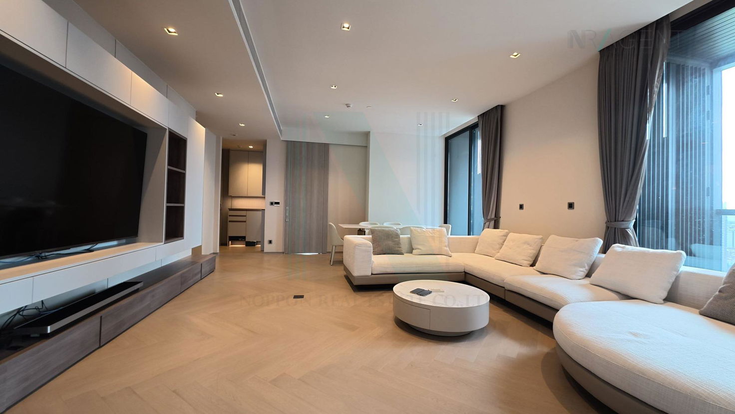 For Rent Condo THE RESERVE SATHORN Building 1, Floor 23,4 bed room, Room size 182.00 sqm