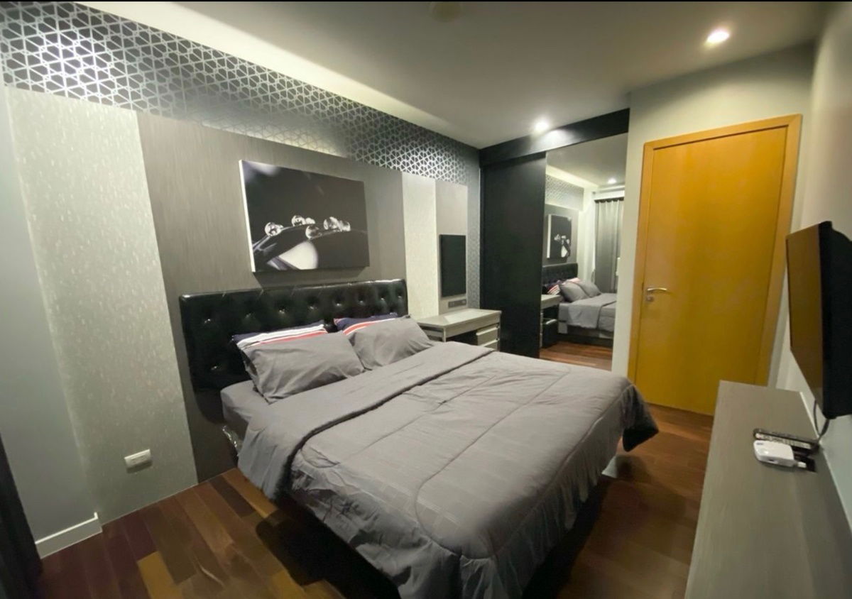 Circle Condominium for rent, large room, beautiful, ready to move in, near Makkasan Airport Link. Interested, add Line @841qqlnr