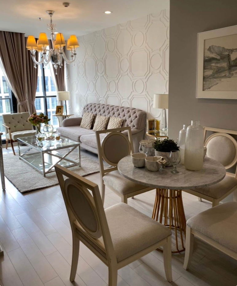 Noble                          Ploenchit