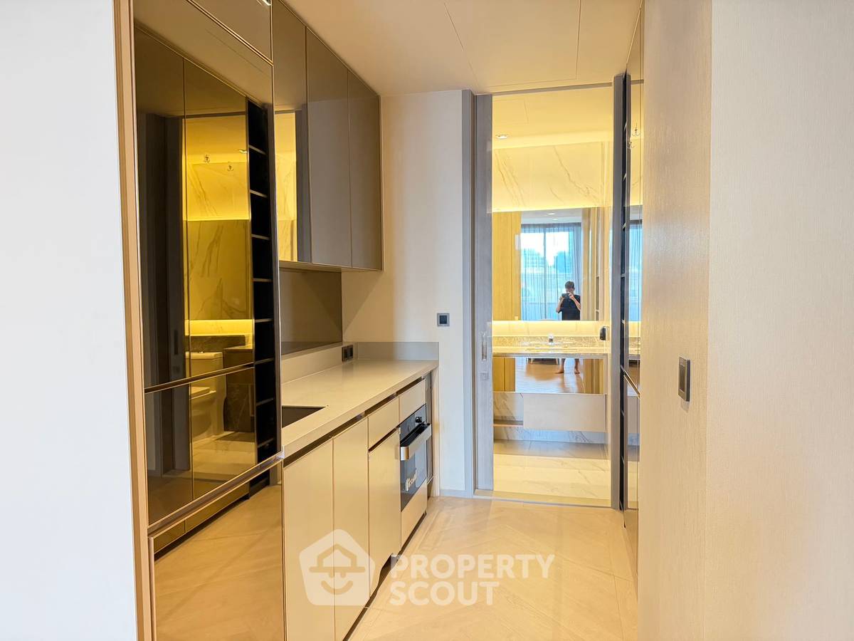 4-BR Condo at The Reserve Sathorn near BTS Sala Daeng (ID 2361509)