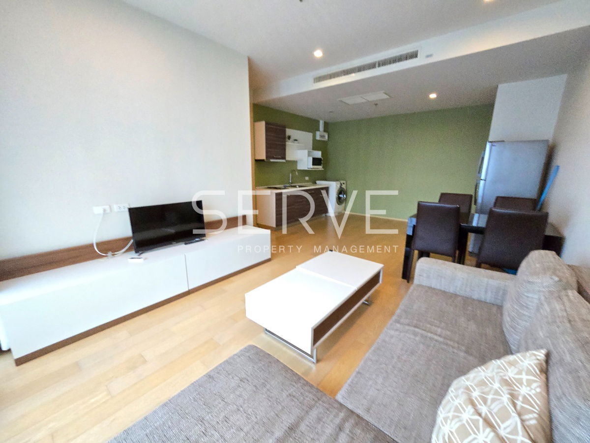 Corner Unit 2 Beds with Bathtub Large Room City view Fully furnished Good Location Close To BTS Ari Station 50 m  @ Noble Reform