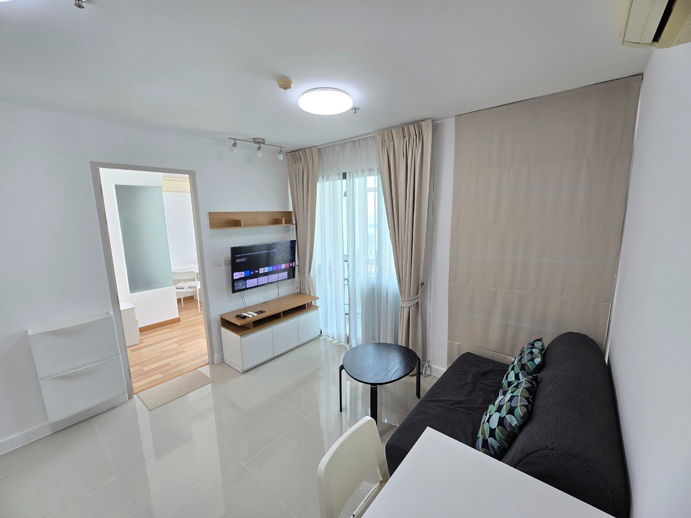 Best deal for rent! Newly renovated unit with washing machine at Ideo Blucove Sukhumvit