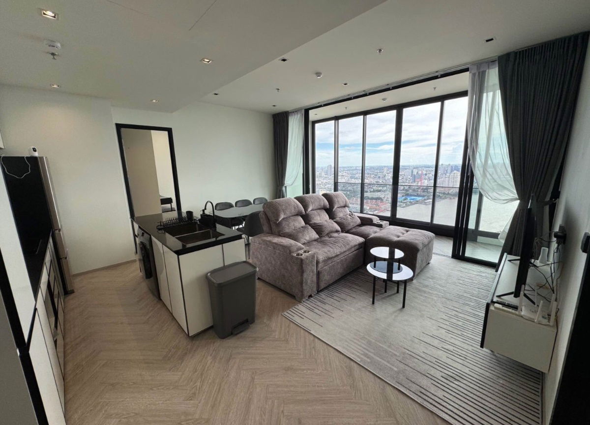 Chapter Charoennakhon - Riverside