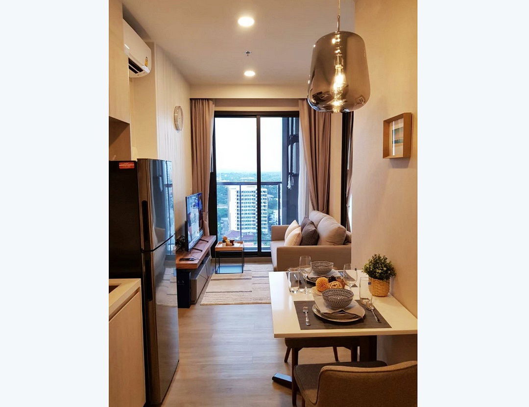Call : 065-656-9588 Condo Keen Centre​ Sriracha 35 sq.m 1 Bedroom 18 floor, Facing East, Fully furnished