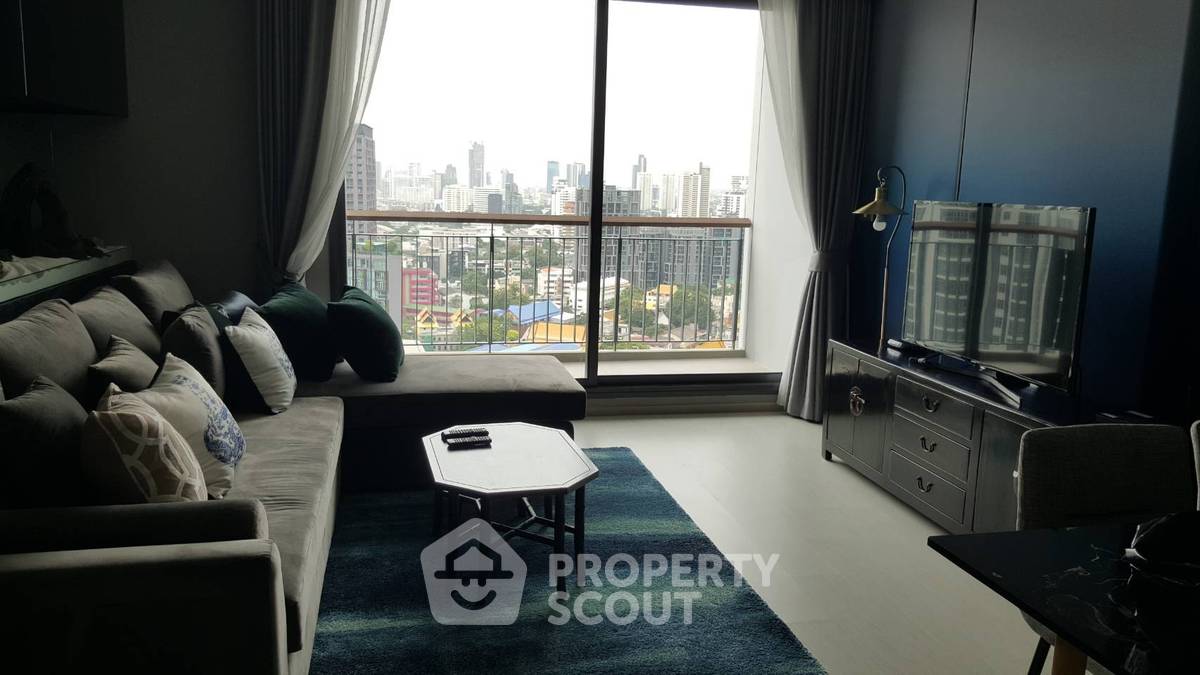 2-BR Condo at Rhythm Sukhumvit 42 near BTS Ekkamai (ID 457606)
