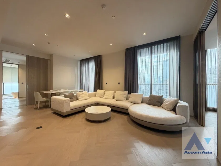 🔼🔽 AccomA 📩 Spacious Room with Open Balcony and Unblocked City View ( AA44823 )