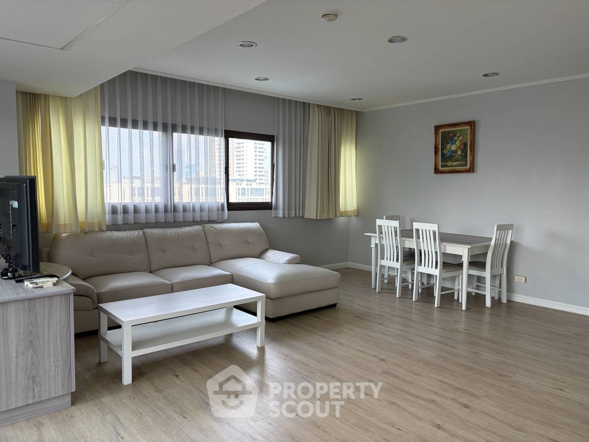 2-BR Condo at City Resort Sukhumvit 49 near BTS Phrom Phong (ID 2349449)