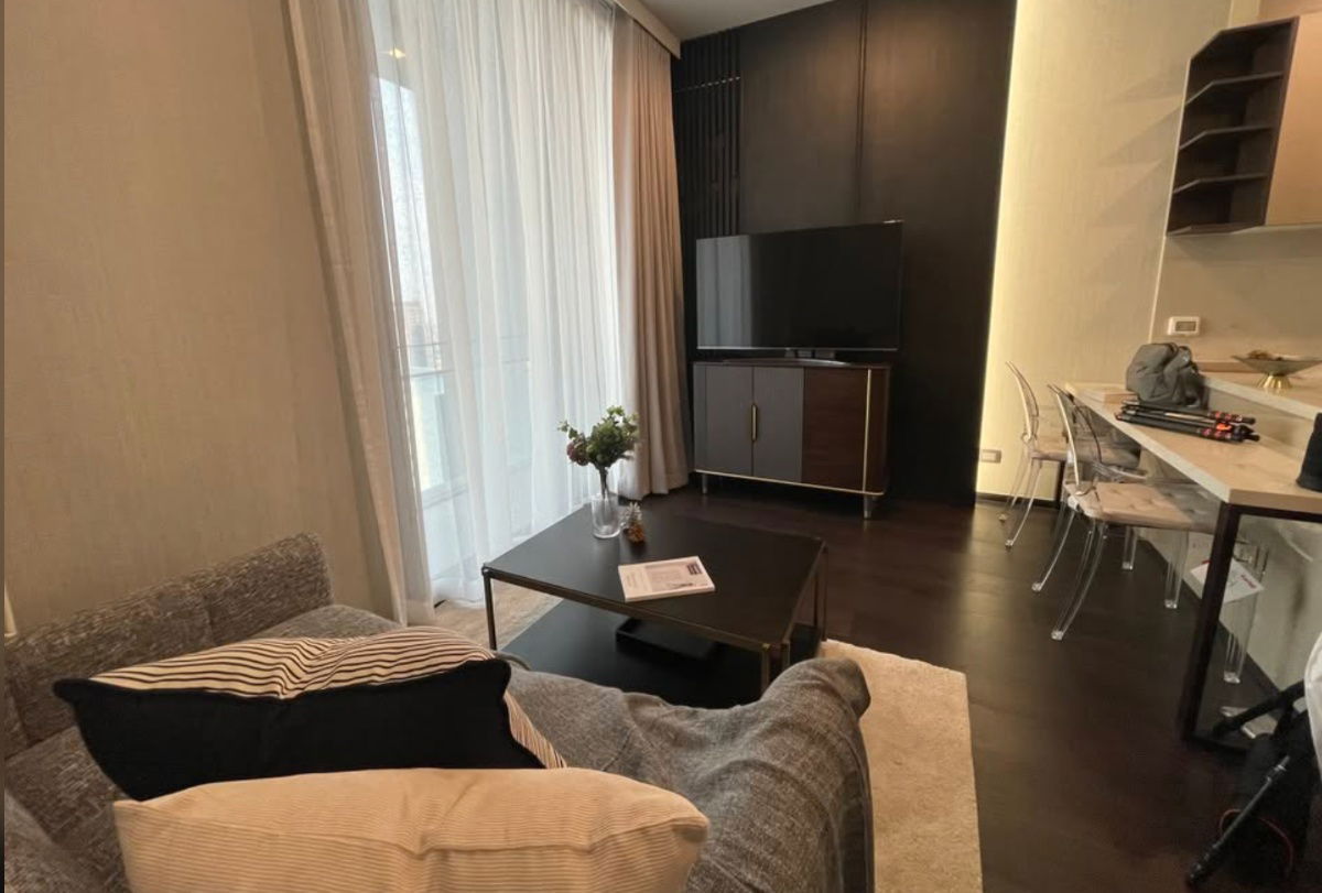 Available 1Nov25! Laviq Sukhumvit57. 1bed 43sqm. Line id: @pfagent