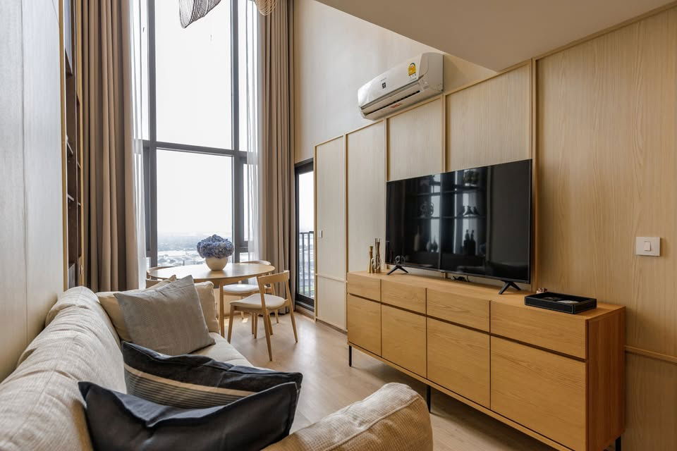 Code: KJ9290  for rent Life Rama 4 - Asoke // Line ID: @kjcondo (with @) //