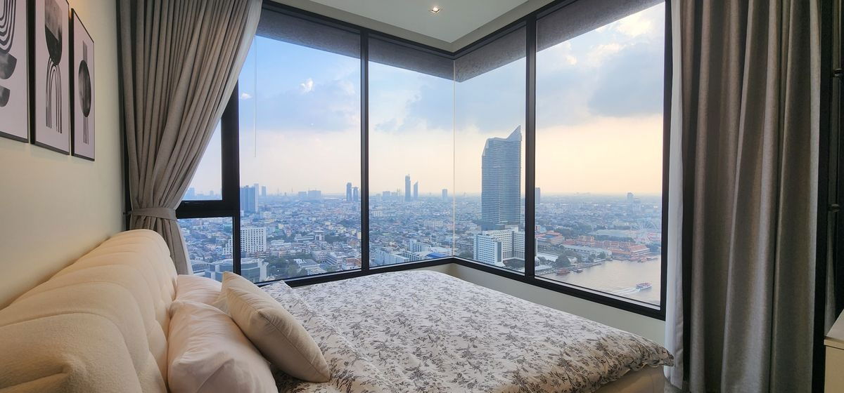 Panoramic view, wide-fronted unit, high floor, beautiful view, Chapter Charoennakhorn-Riverside