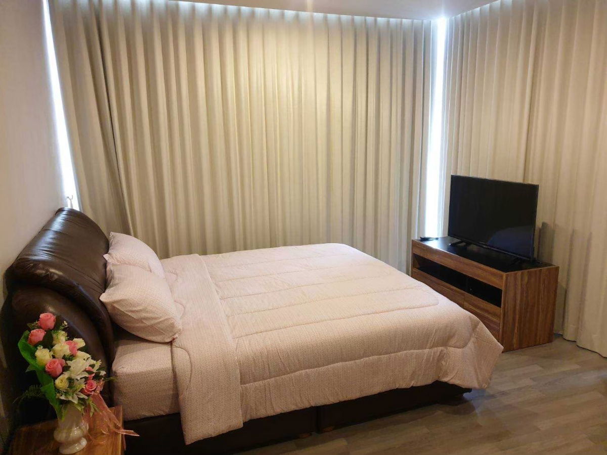 P-42203 Condo for rent The room Sathorn - TanonPun fully furnished (Confirm again when visit).