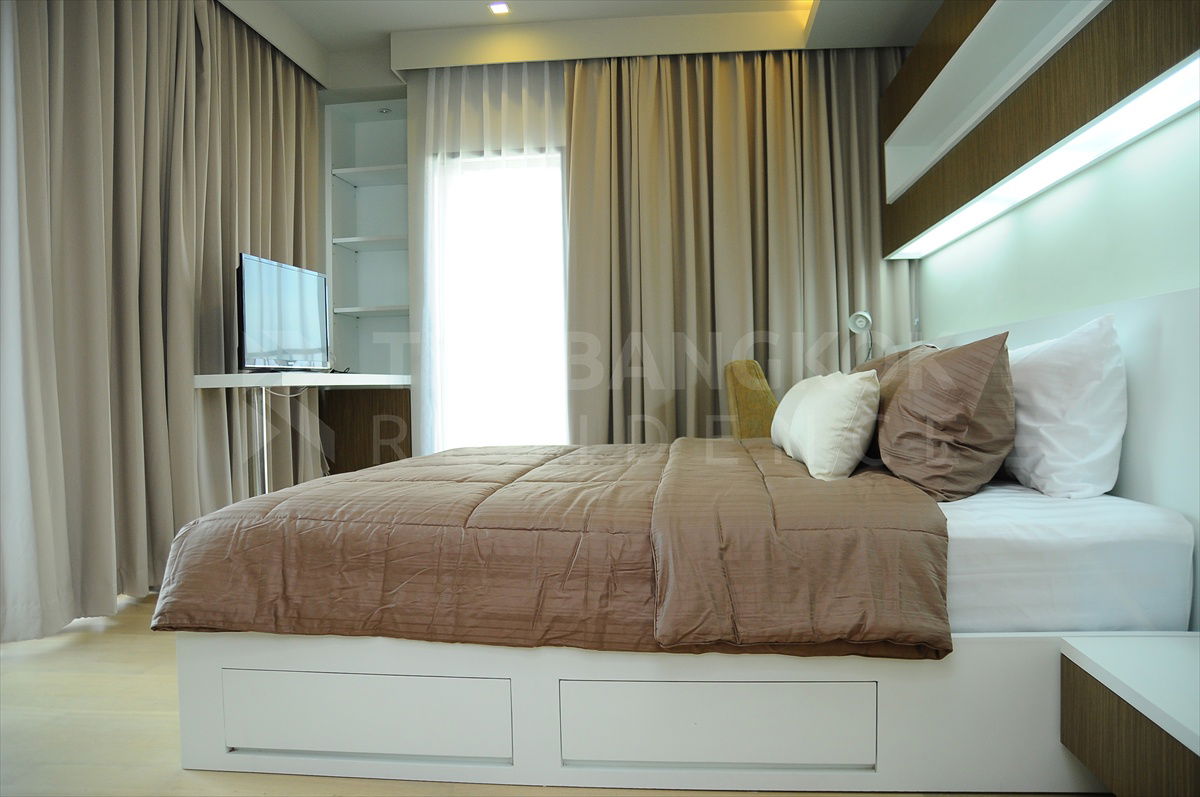 ✨✨Noble Refine Luxury Condo at Special Price near BTS Phrom Phong