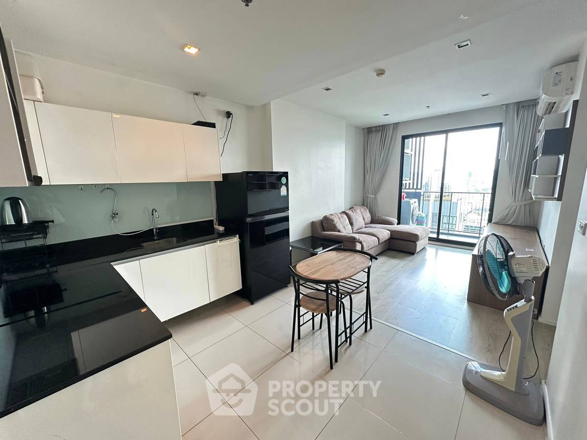 2-BR Condo near MRT Sutthisan (ID 2140768)