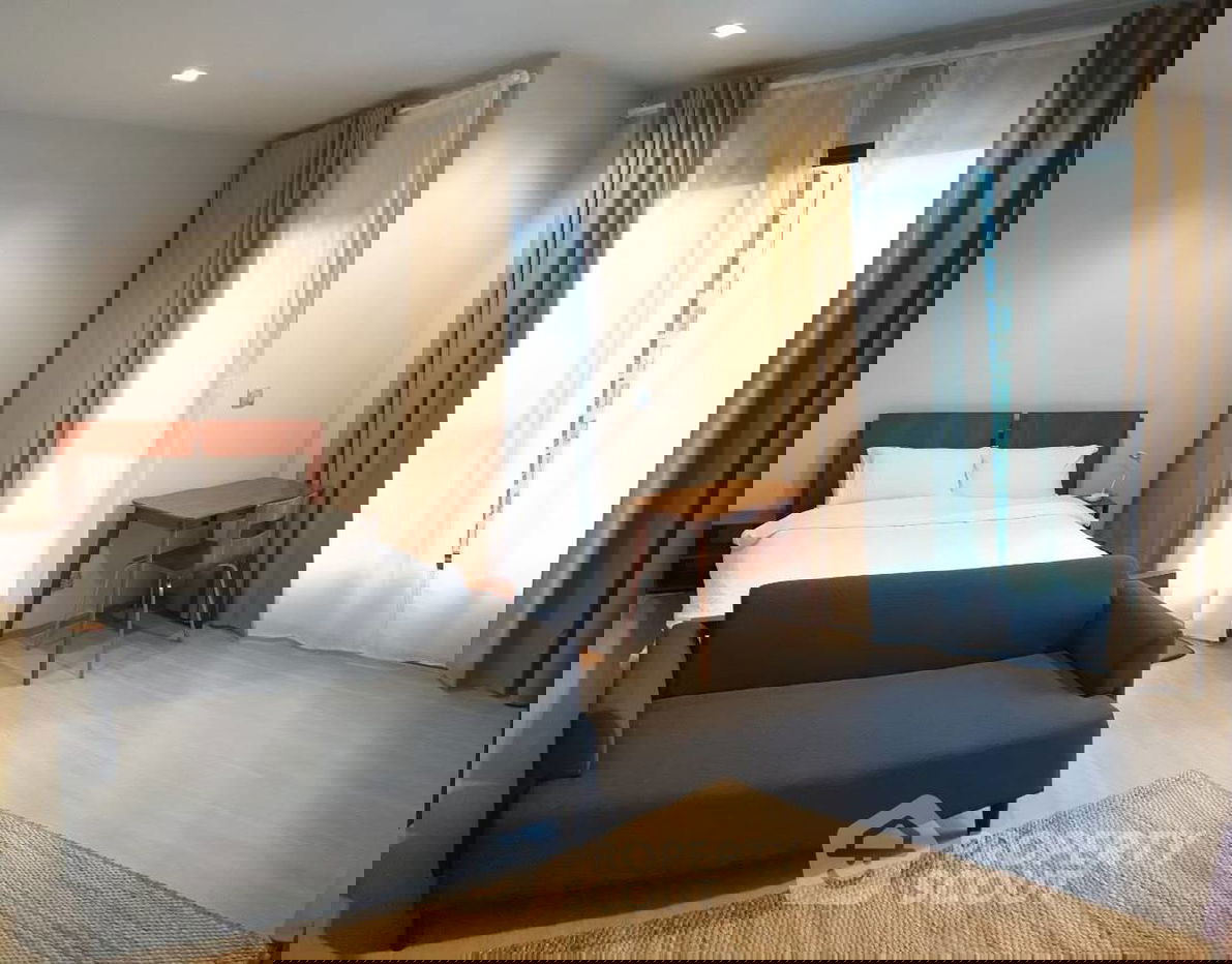 1-BR Condo at Life Asoke - Rama 9 near MRT Phra Ram 9 (ID 2343626)