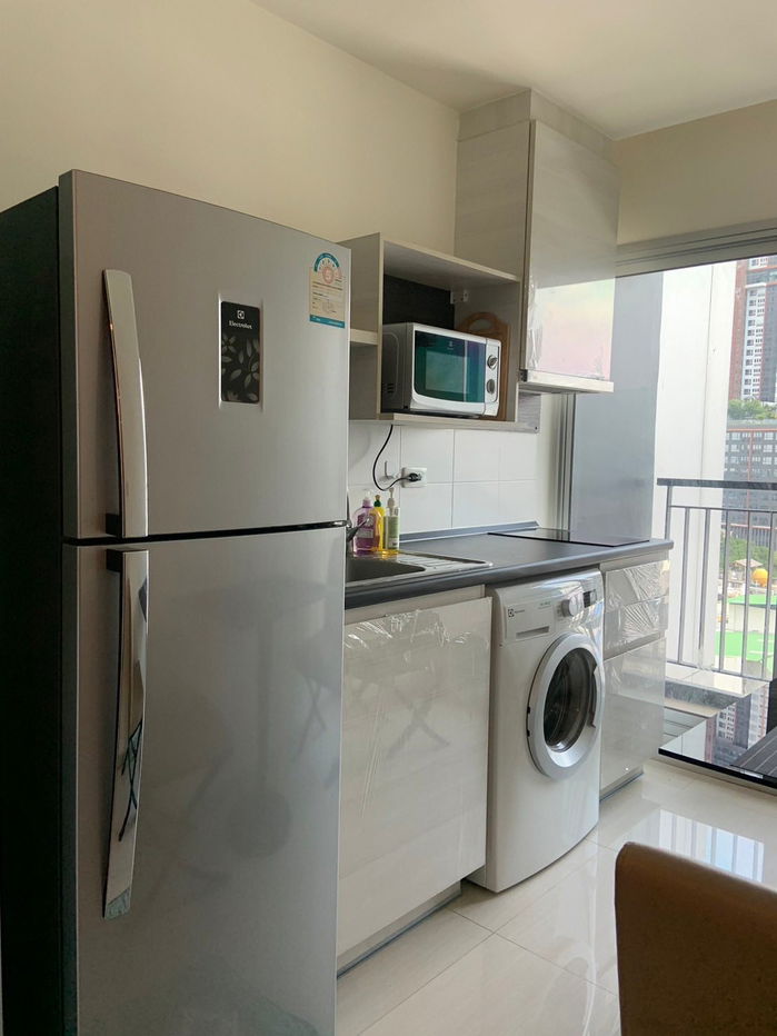 🧡🧡Life Ratchadapisek✨ One post, all rooms — Chat with us on LINE: @theagentpro (don’t forget the @!)