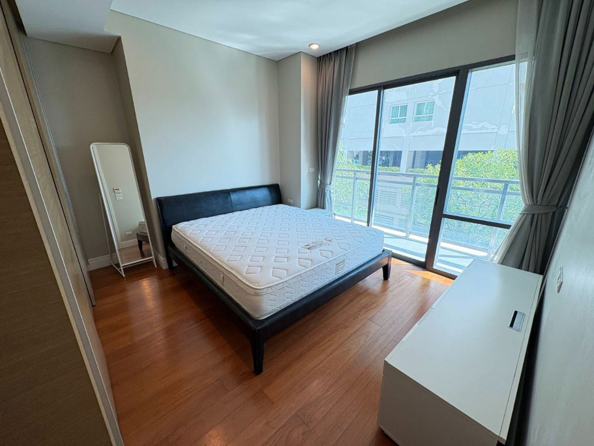 P-42078 Condo for rent Bright Sukhumvit 24 fully furnished (Confirm again when visit).