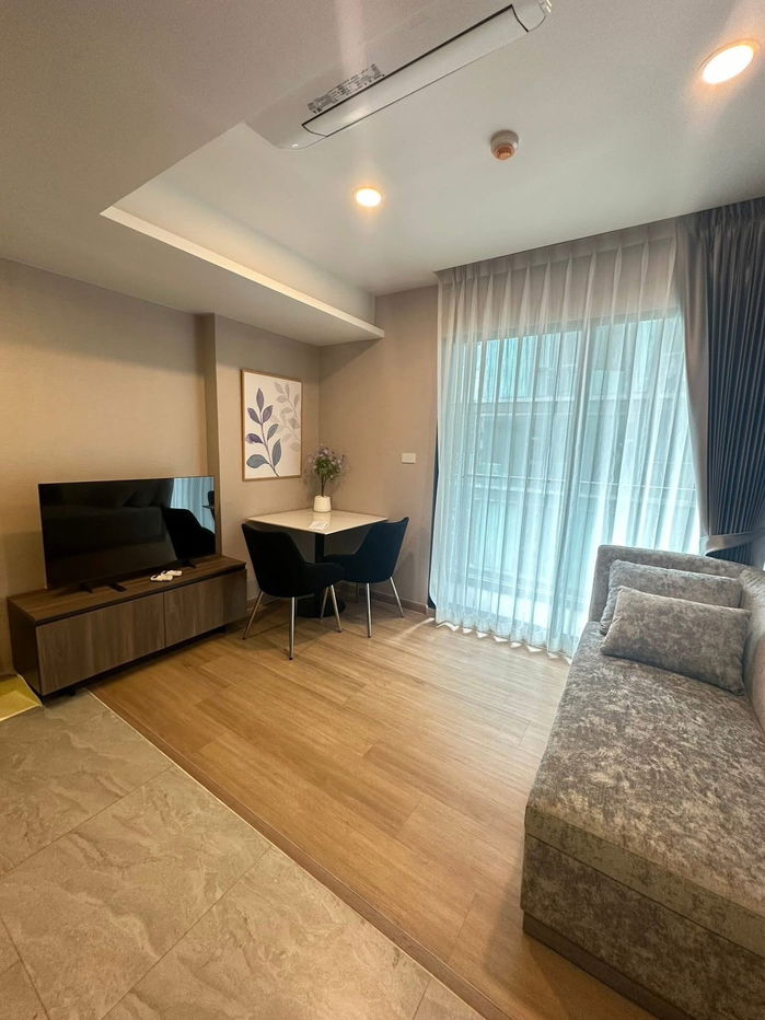 LLOYD                        Soonvijai