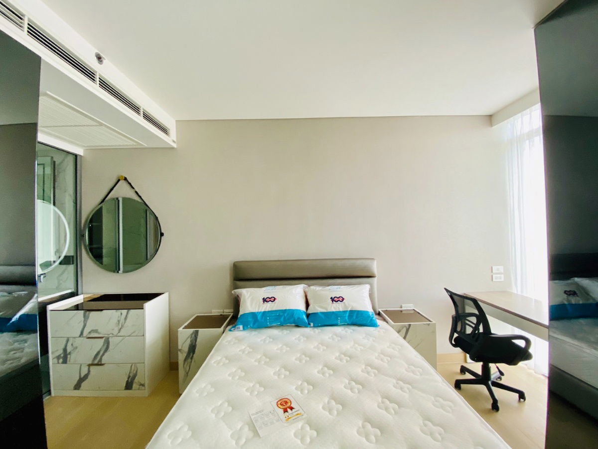 P-108274 Condo for rent Siamese Exclusive Queens fully furnished (Confirm again when visit).