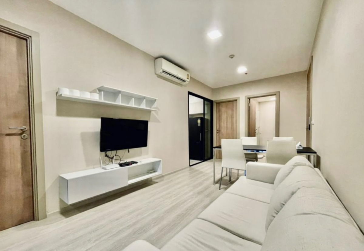 Condolette Mist Rama 9 for rent,corner room large room, beautiful, good location, ready to move in, near MRT Rama 9. Interested, add Line @841qqlnr