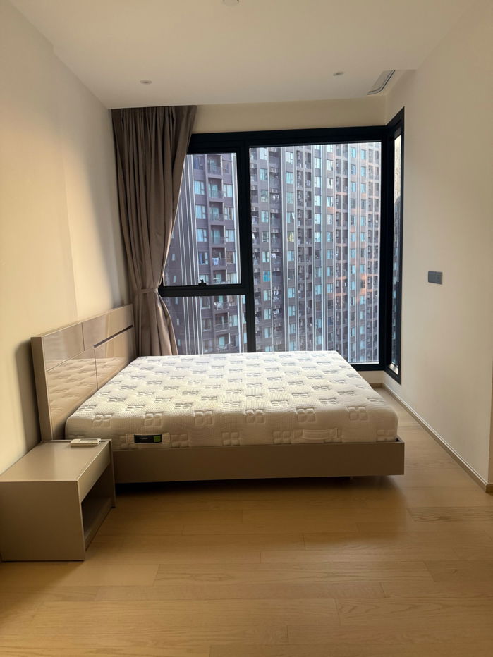 Central rama9 နှင့် MRT Rama9 ဘေးတွင် အိပ်ခန်း 42 စတုရန်းမိုင် Asthon Asoke-Rama9 ငှားရန်ရှိသည်