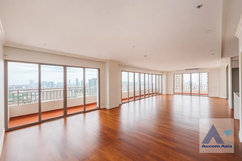 🔼🔽 AccomA 📩 位于 Sathorn 的简约通风公寓，设有全长窗户 (13002421)