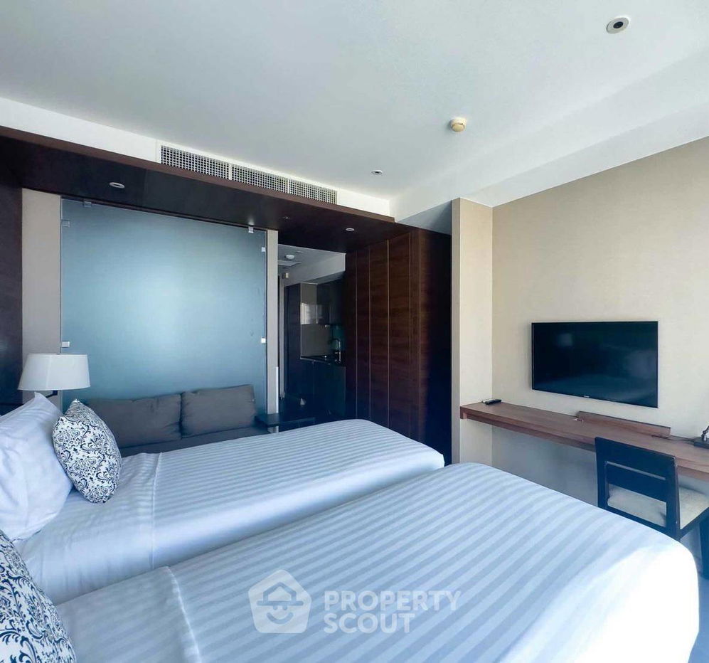 1-BR Condo at The River Condominium near BTS Saphan Taksin (ID 2093600)