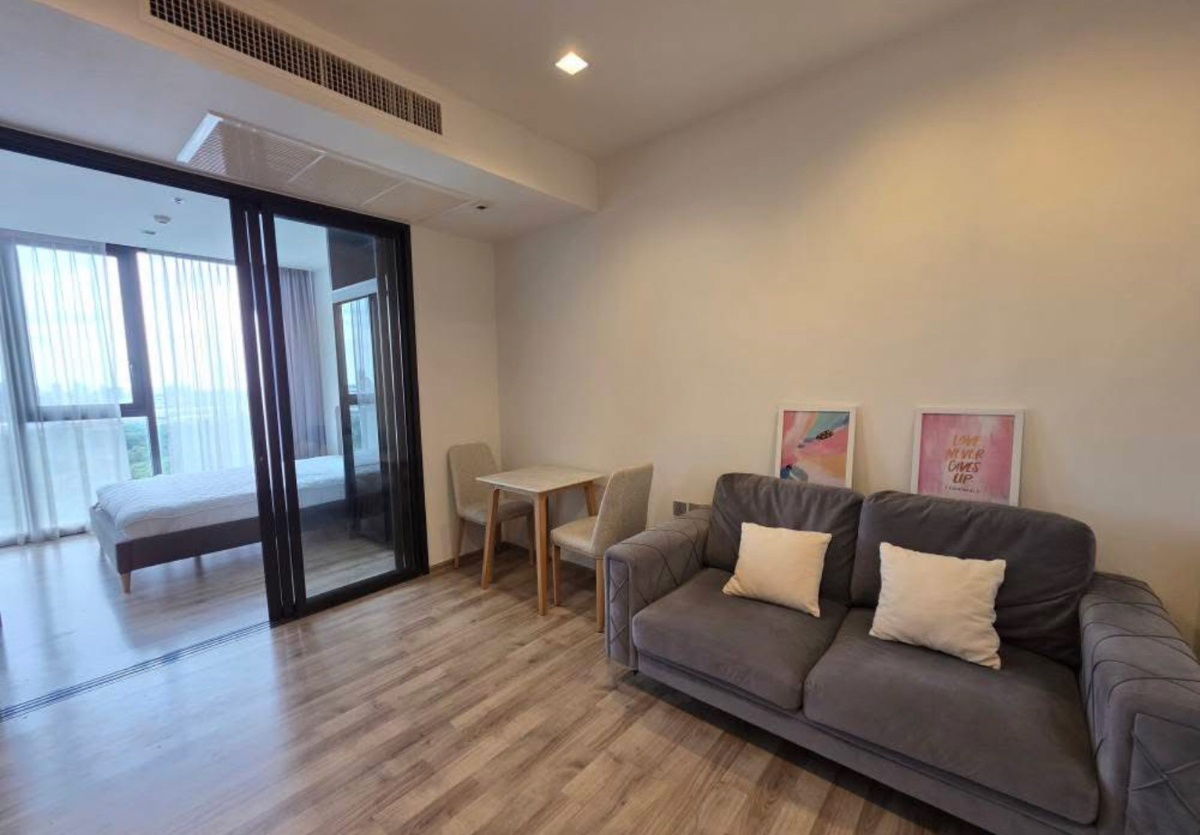 THE LINE Jatujak -              Mochit